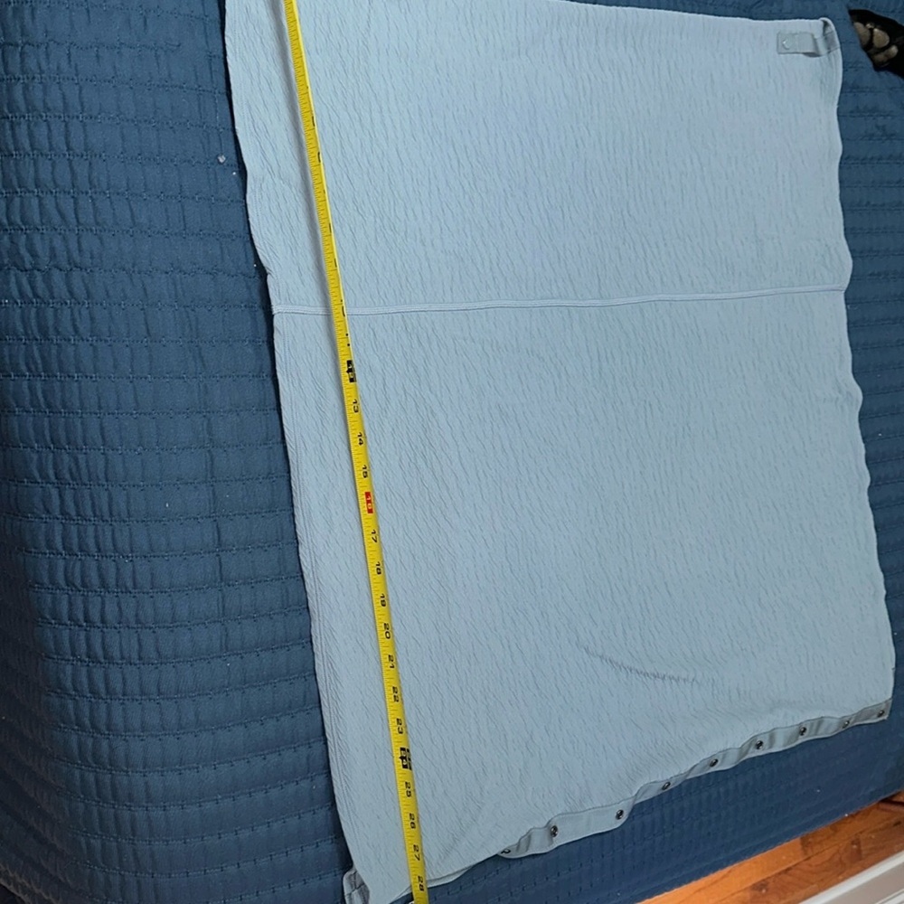 Light blue lululemon textured Shaw w snaps